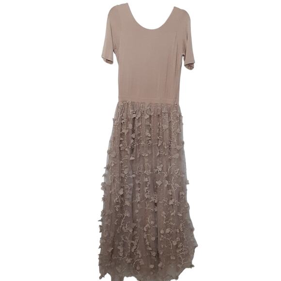 EleStory Sheer Tulle Butterfly Maxi Dress Taupe Maternity Dress Womens M NWT - Picture 3 of 12